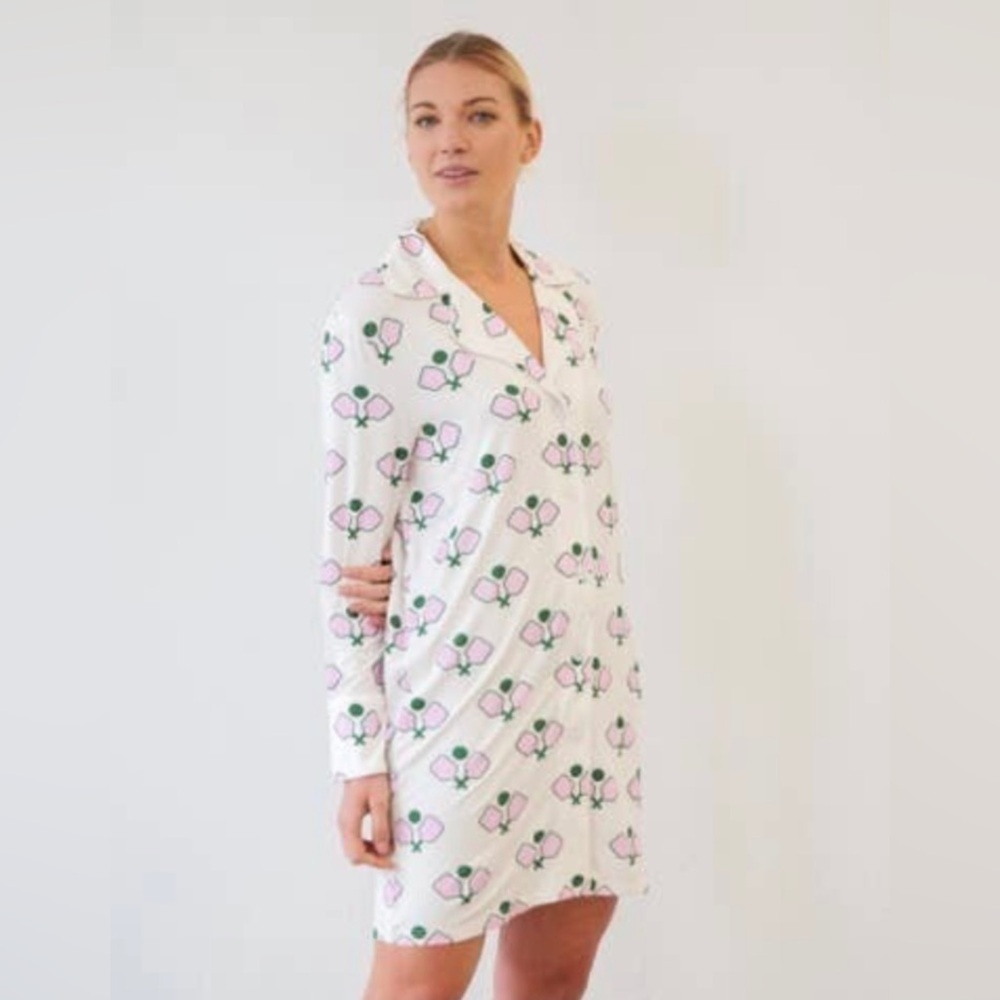 TOSS DESIGN PICKLEBALL PRINT RAYON BUTTON DOWN PAJAMAS. Size L / XL